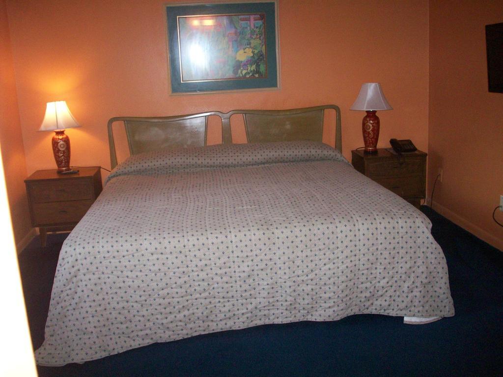 All-Suite Motel Edgewater  Ruang foto